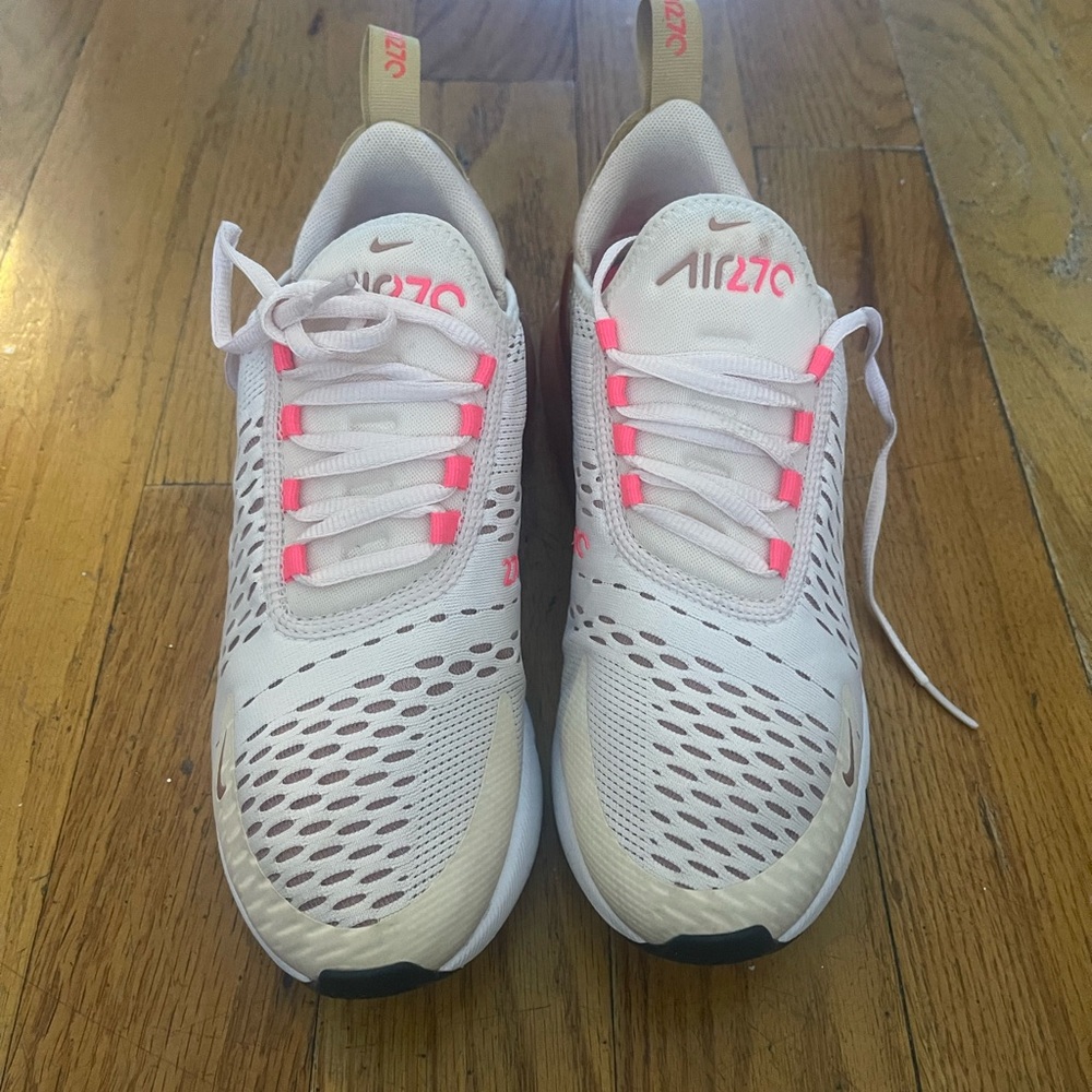 Nike Air Max 270 Sneakers - Cream and Pink